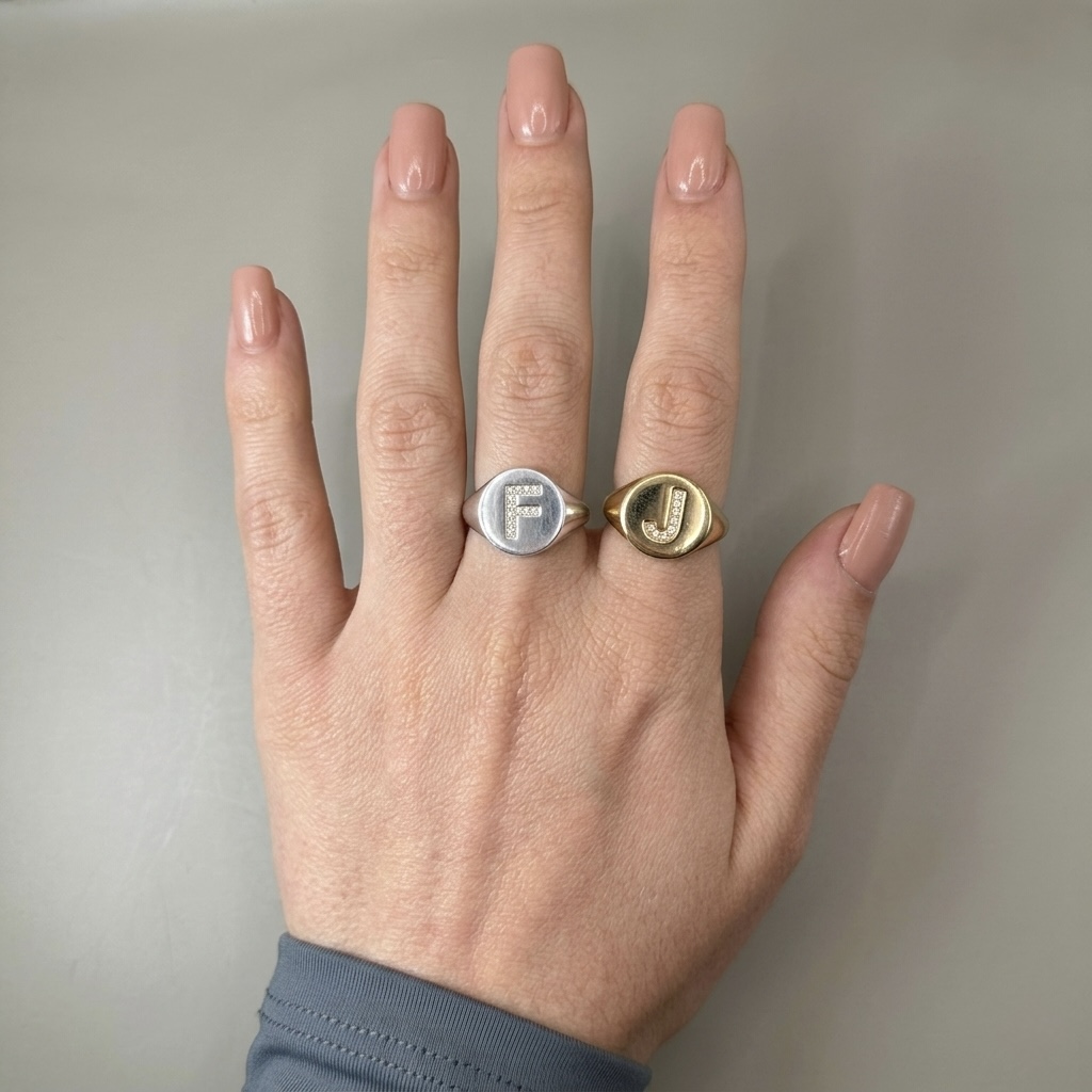 Anel Inicial Cravejado • Banhado a Ouro 18k