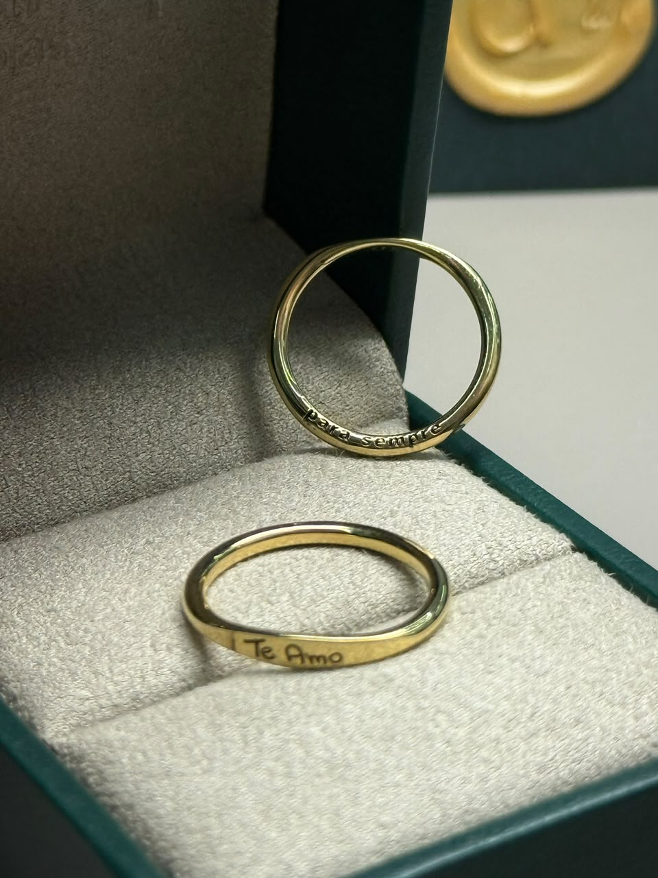 Anel Memories banhado a Ouro 18k