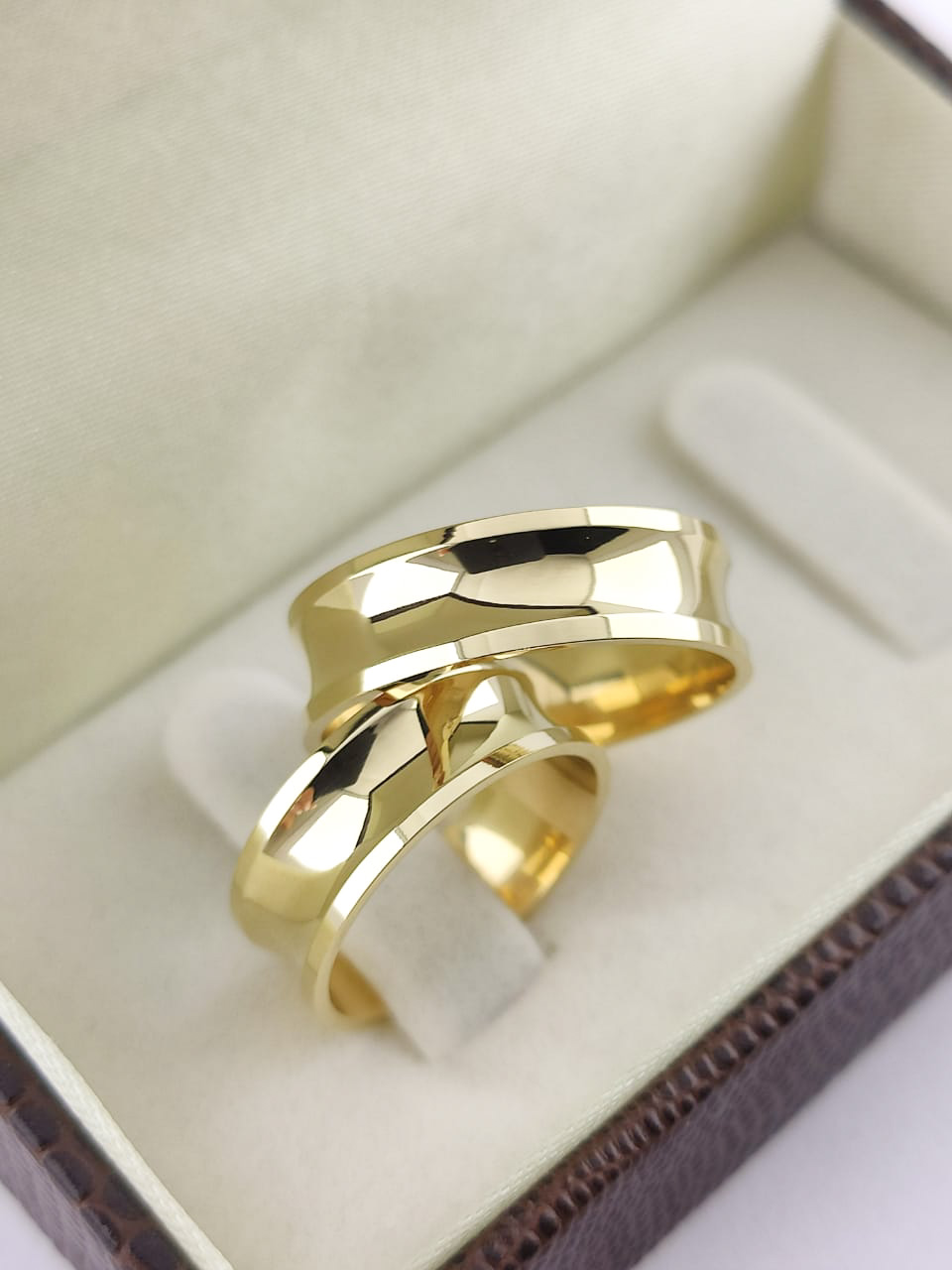 Aliança ouro 18k, 6mm, 10g