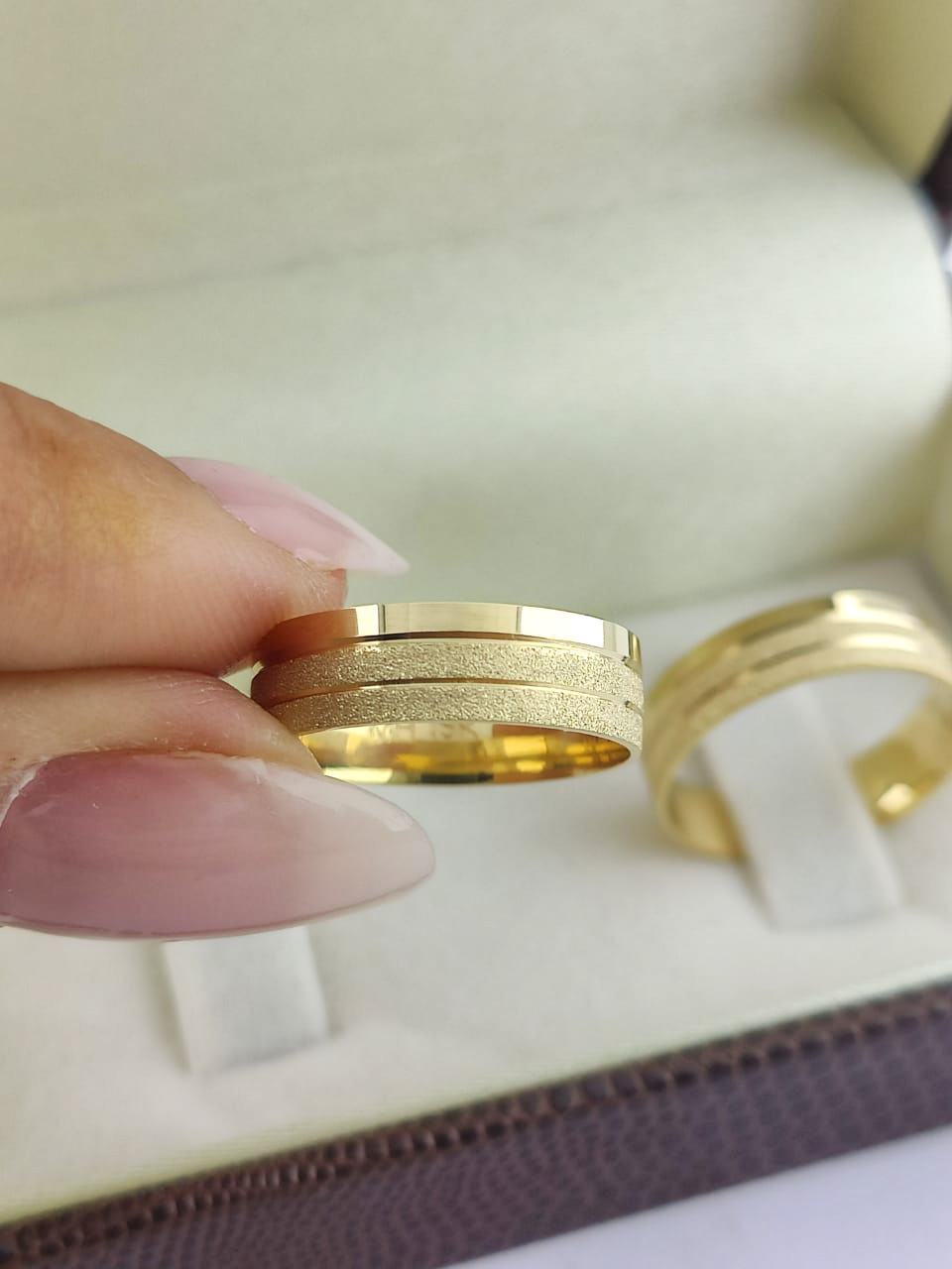 Aliança ouro 18k, 5mm, 8g