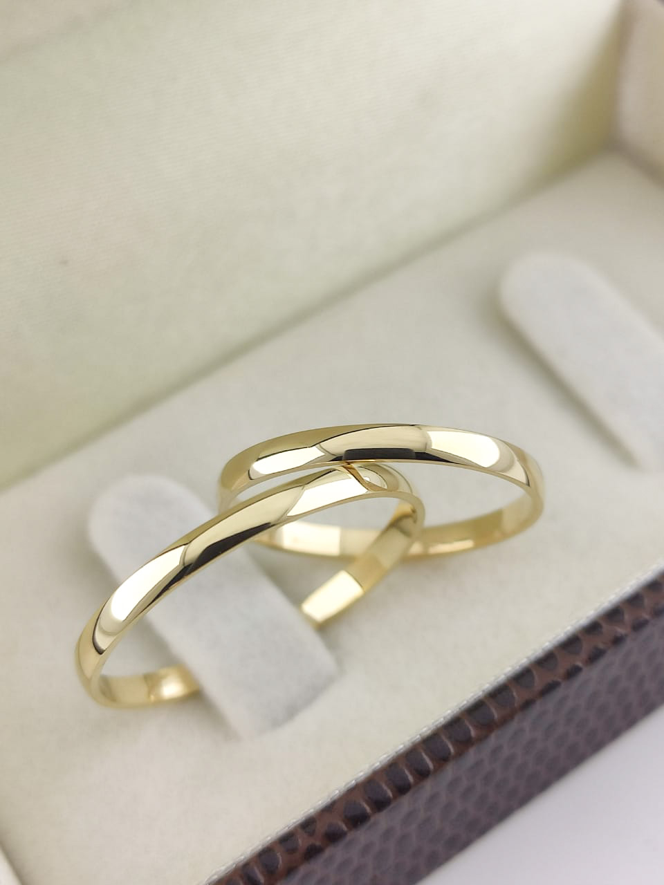 Aliança ouro 18k, 2mm, 3g