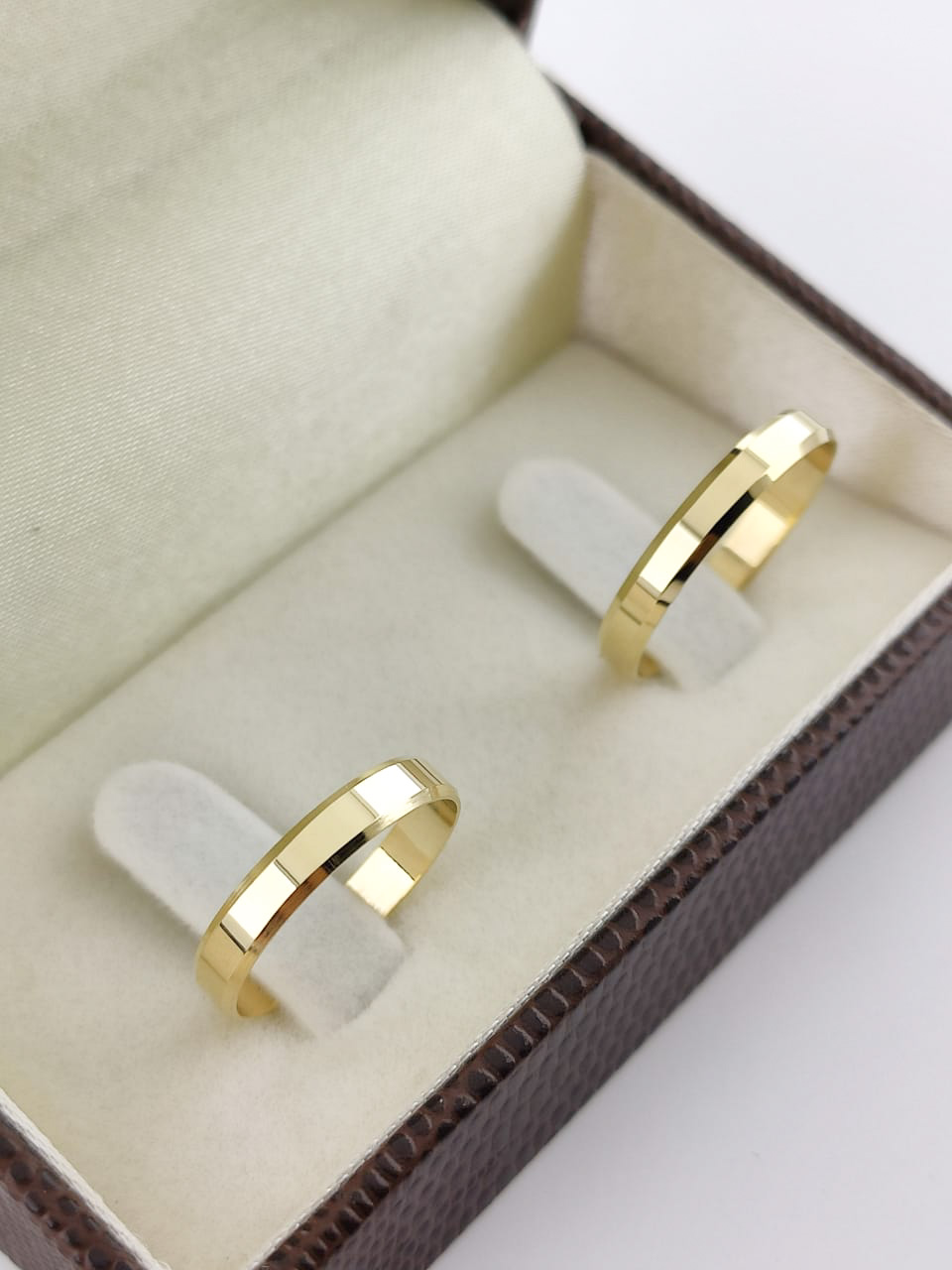 Aliança ouro 18k, 3mm, 5g