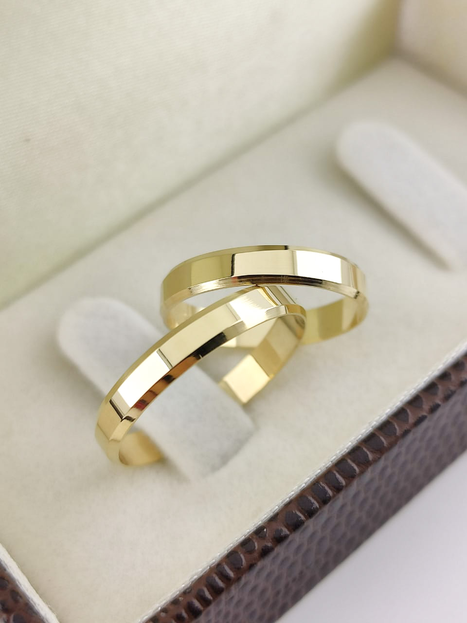 Aliança ouro 18k, 3mm, 5g