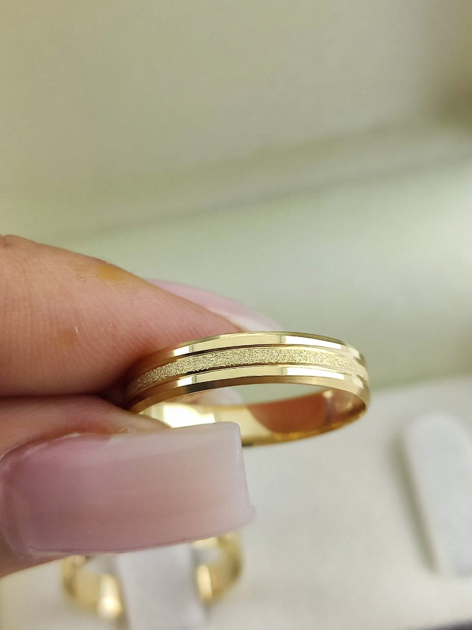 Aliança ouro 18k, 4mm, 7g