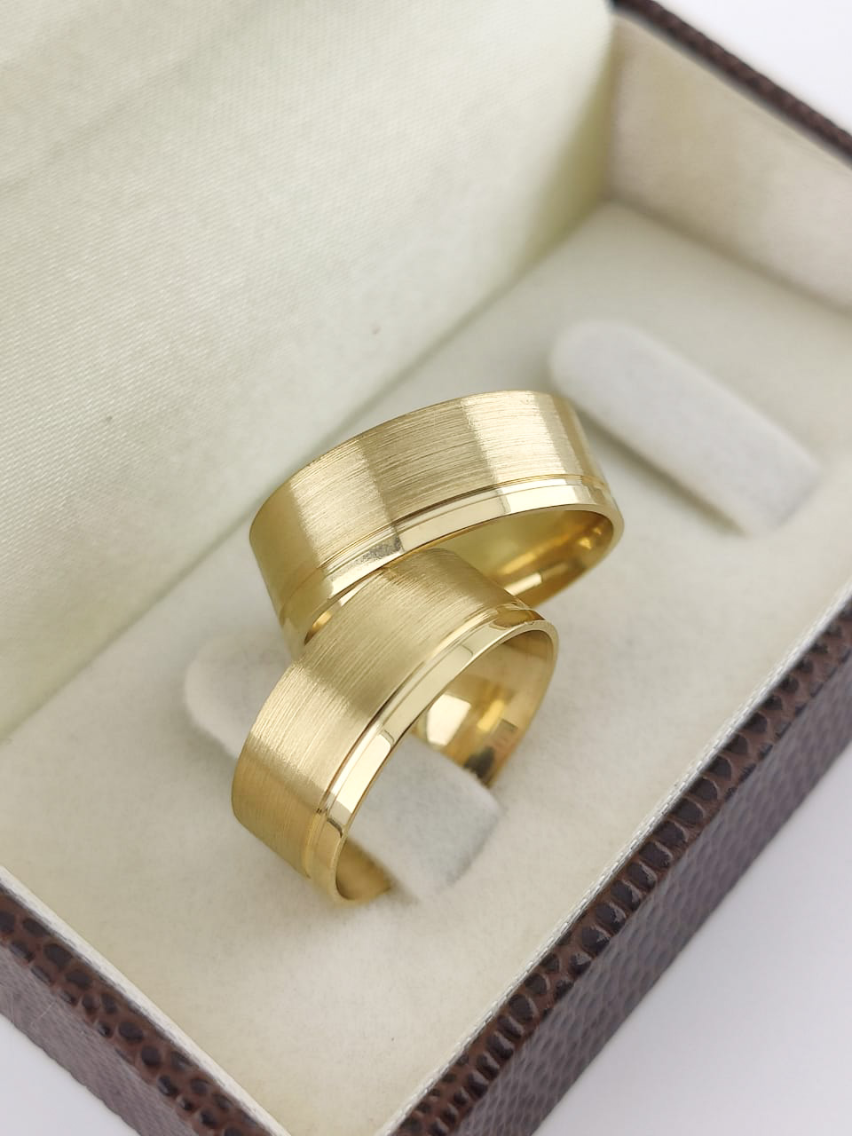 Aliança ouro 18k, 7mm, 12g