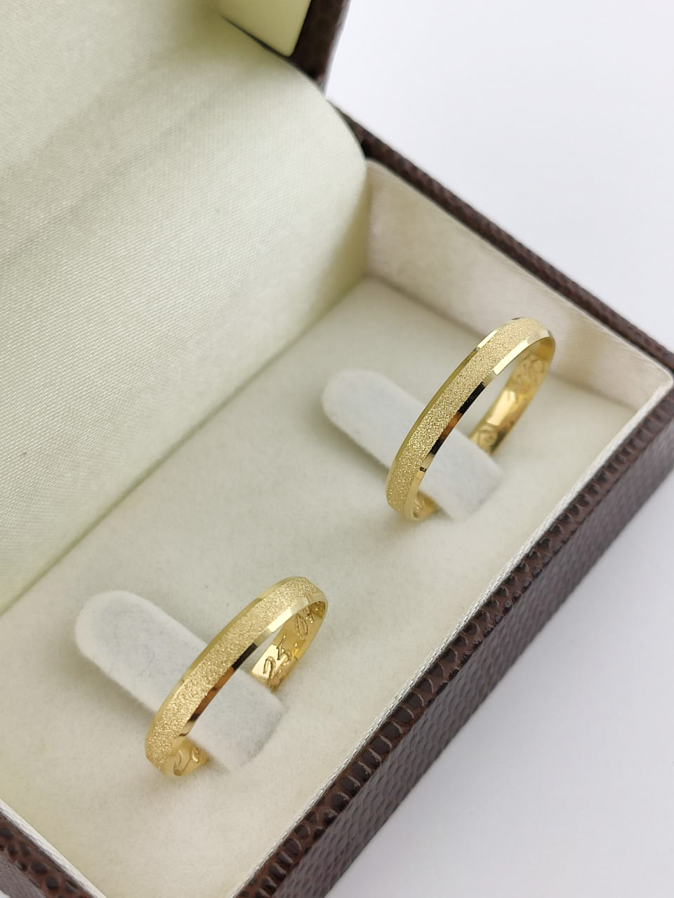 Aliança ouro 18k, 3mm, 5g