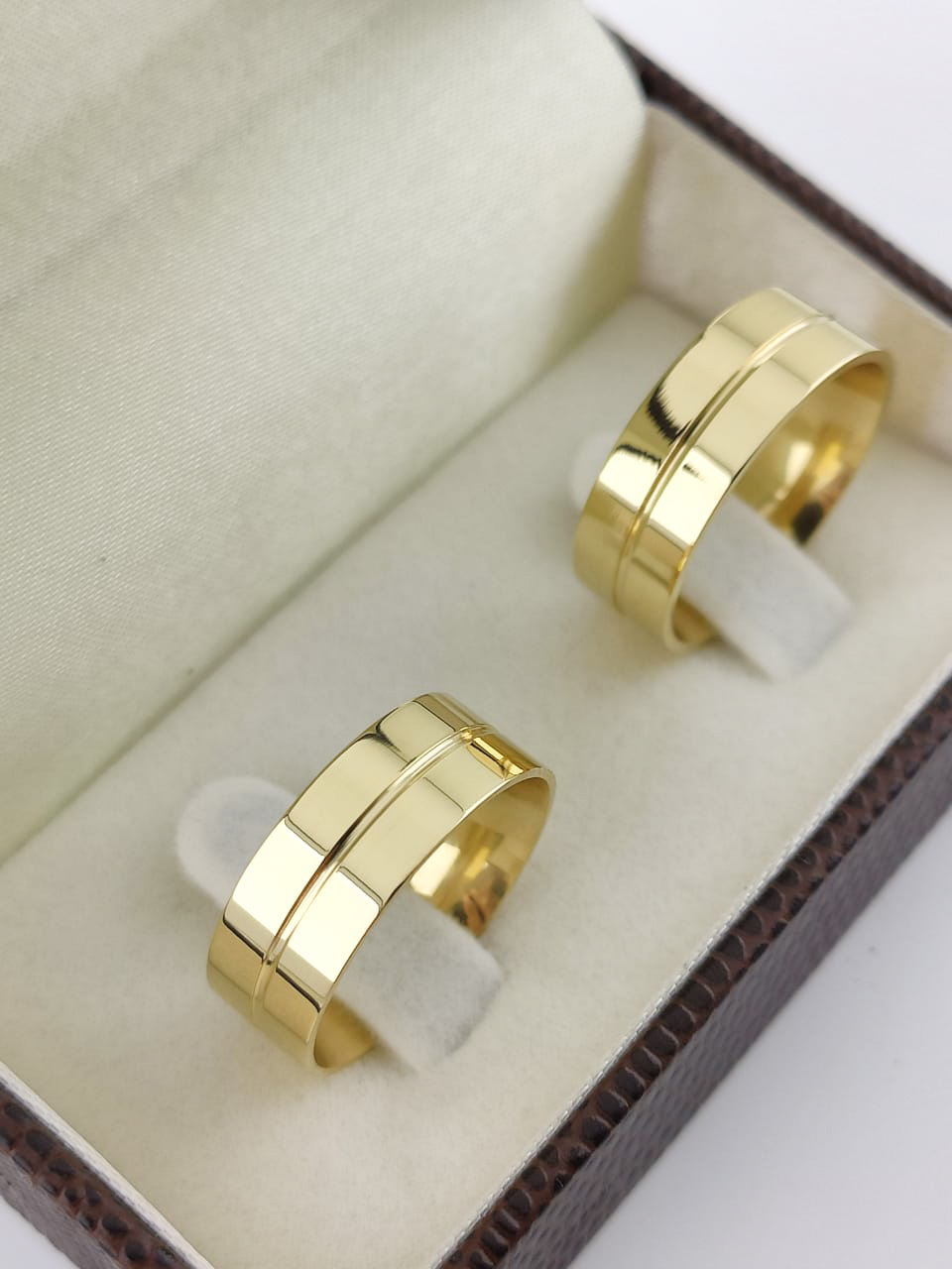 Aliança ouro 18k, 7mm, 12g