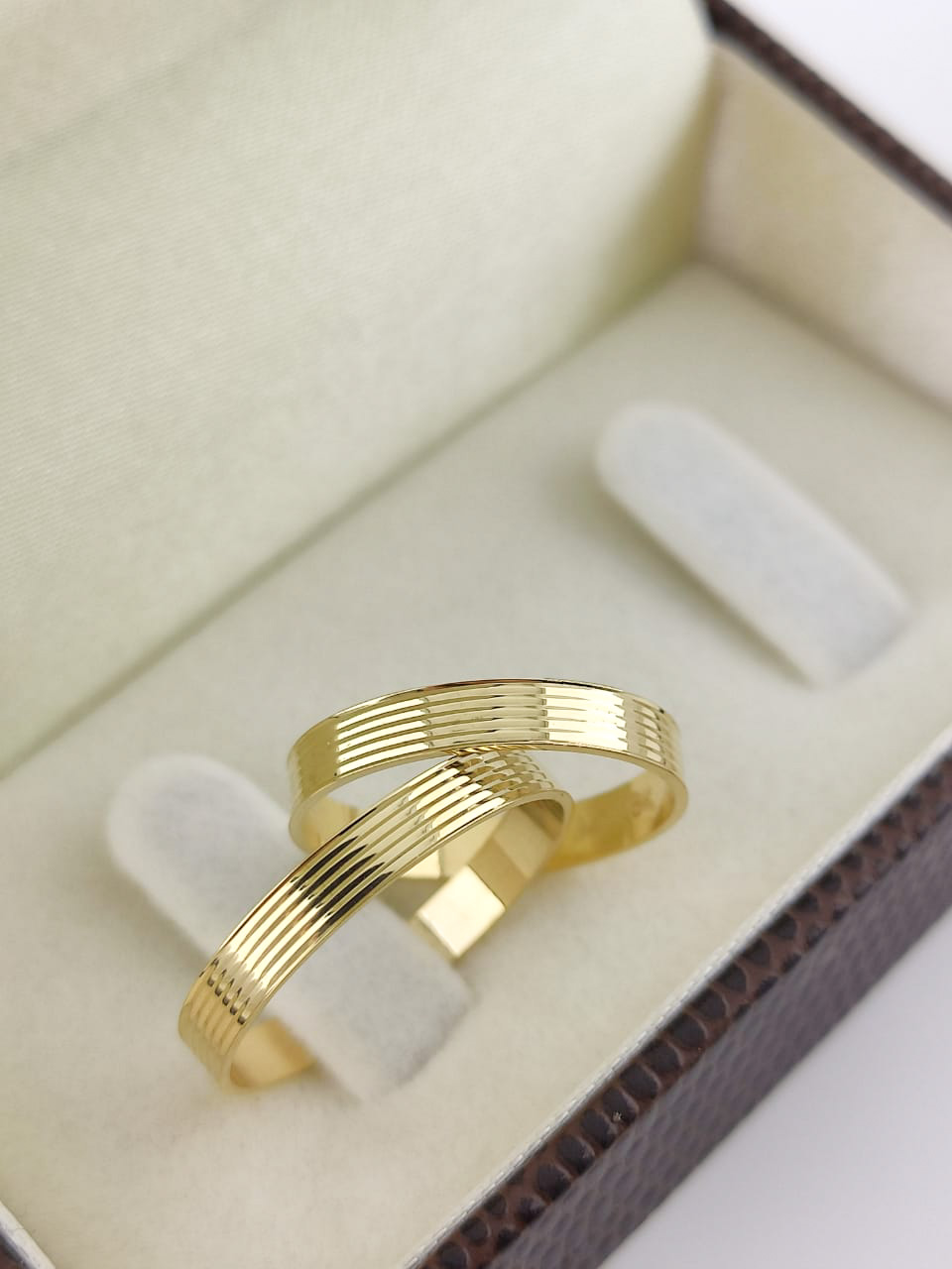 Aliança ouro 18k, 3mm, 7g