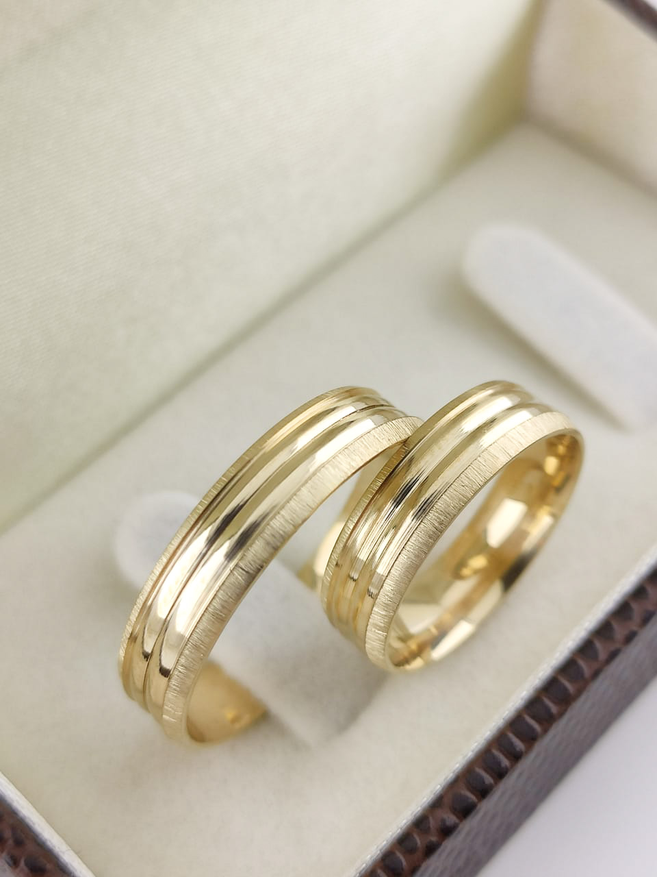 Aliança ouro 18k, 5mm, 8g