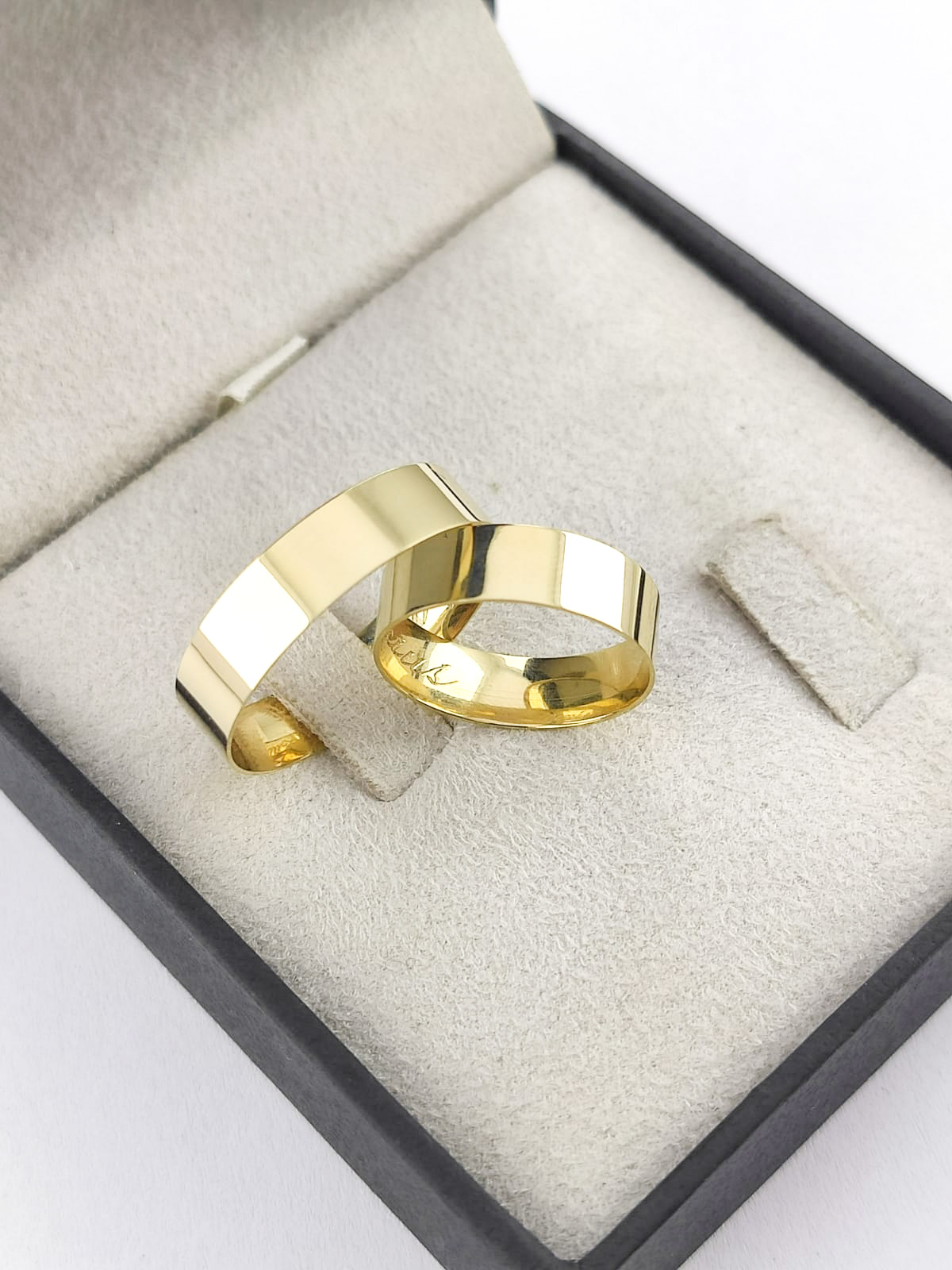 Aliança ouro 18k, 5mm, 7g