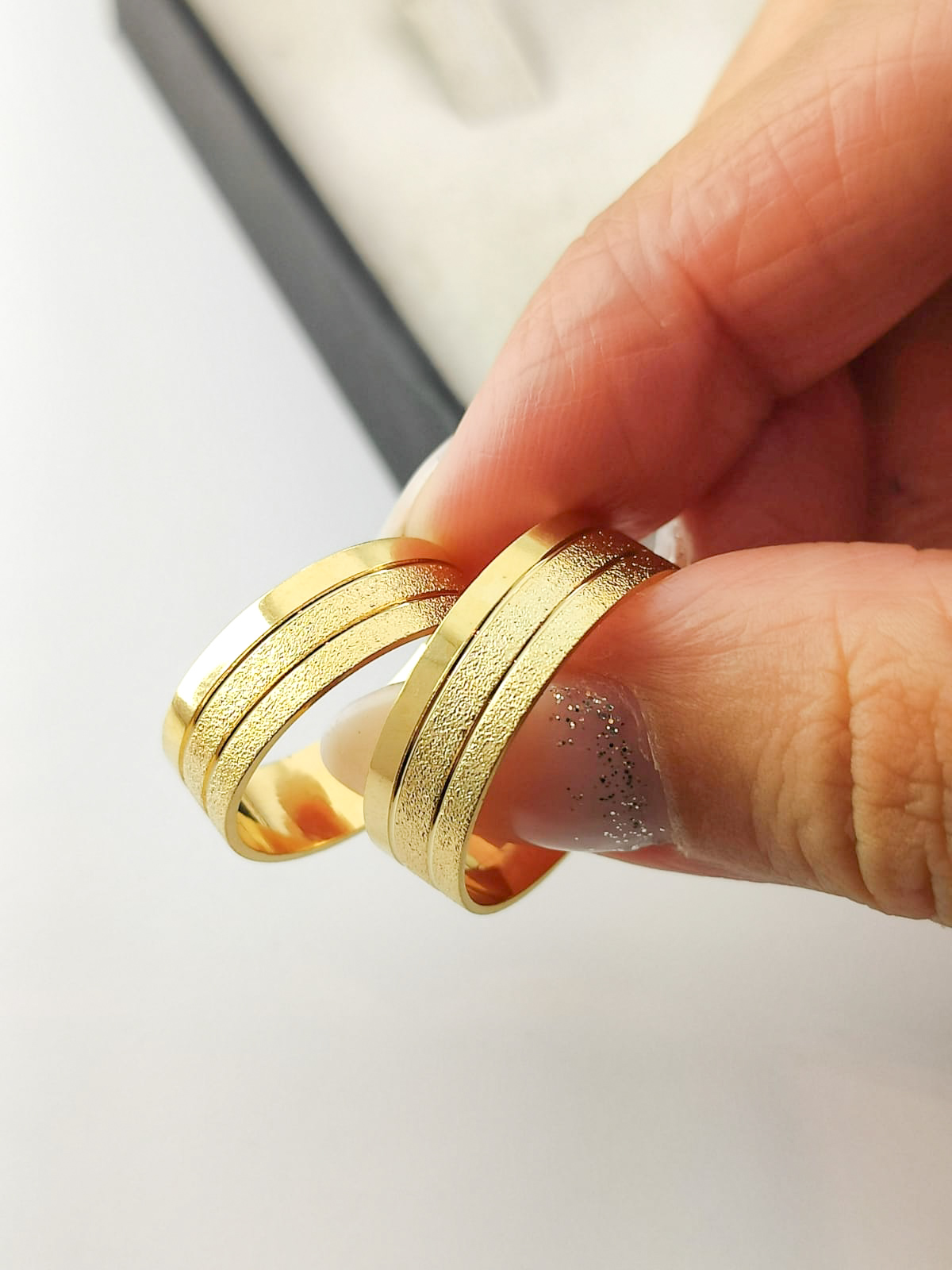Aliança ouro 18k, 6mm, 10g
