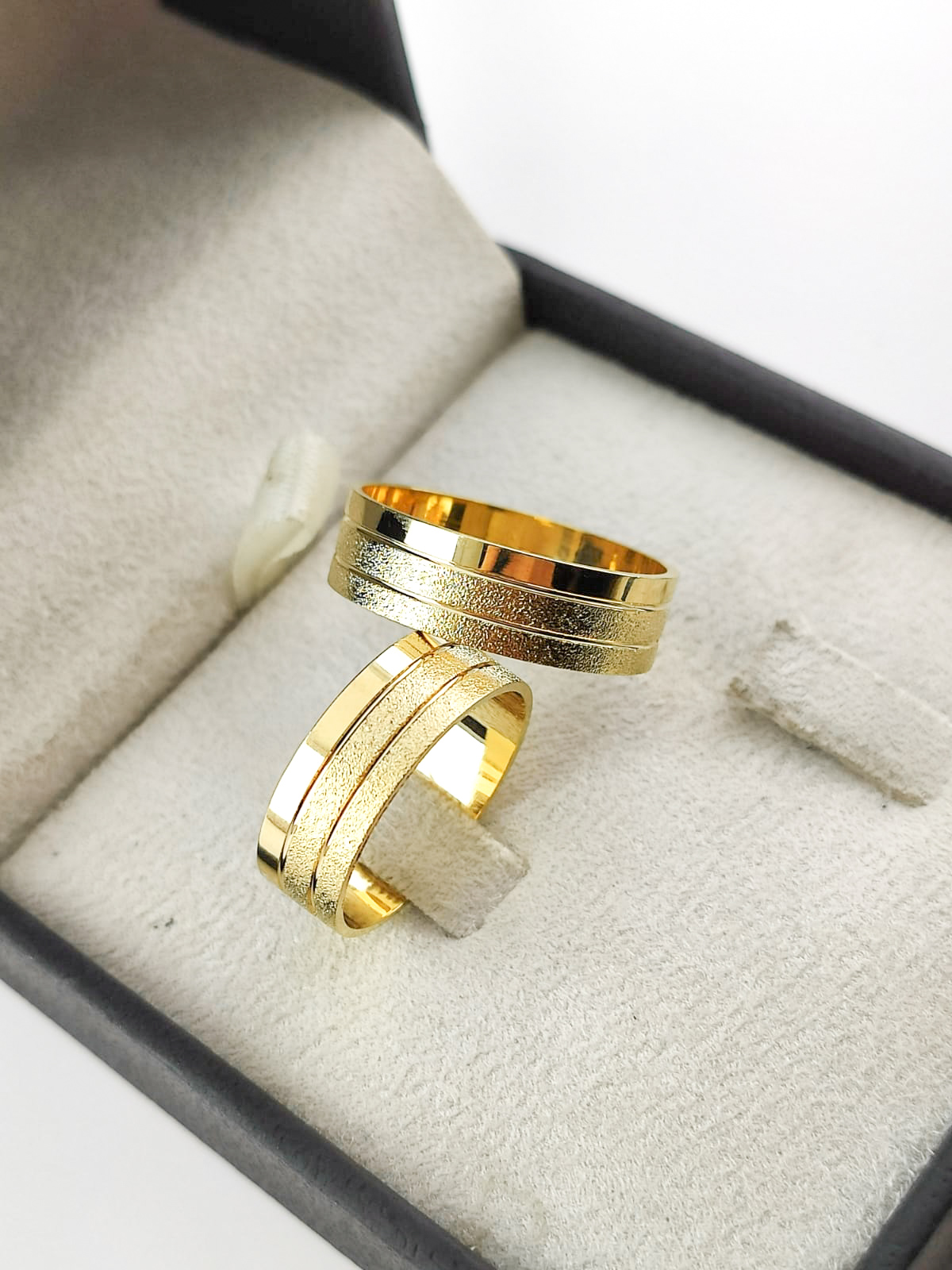 Aliança ouro 18k, 6mm, 10g
