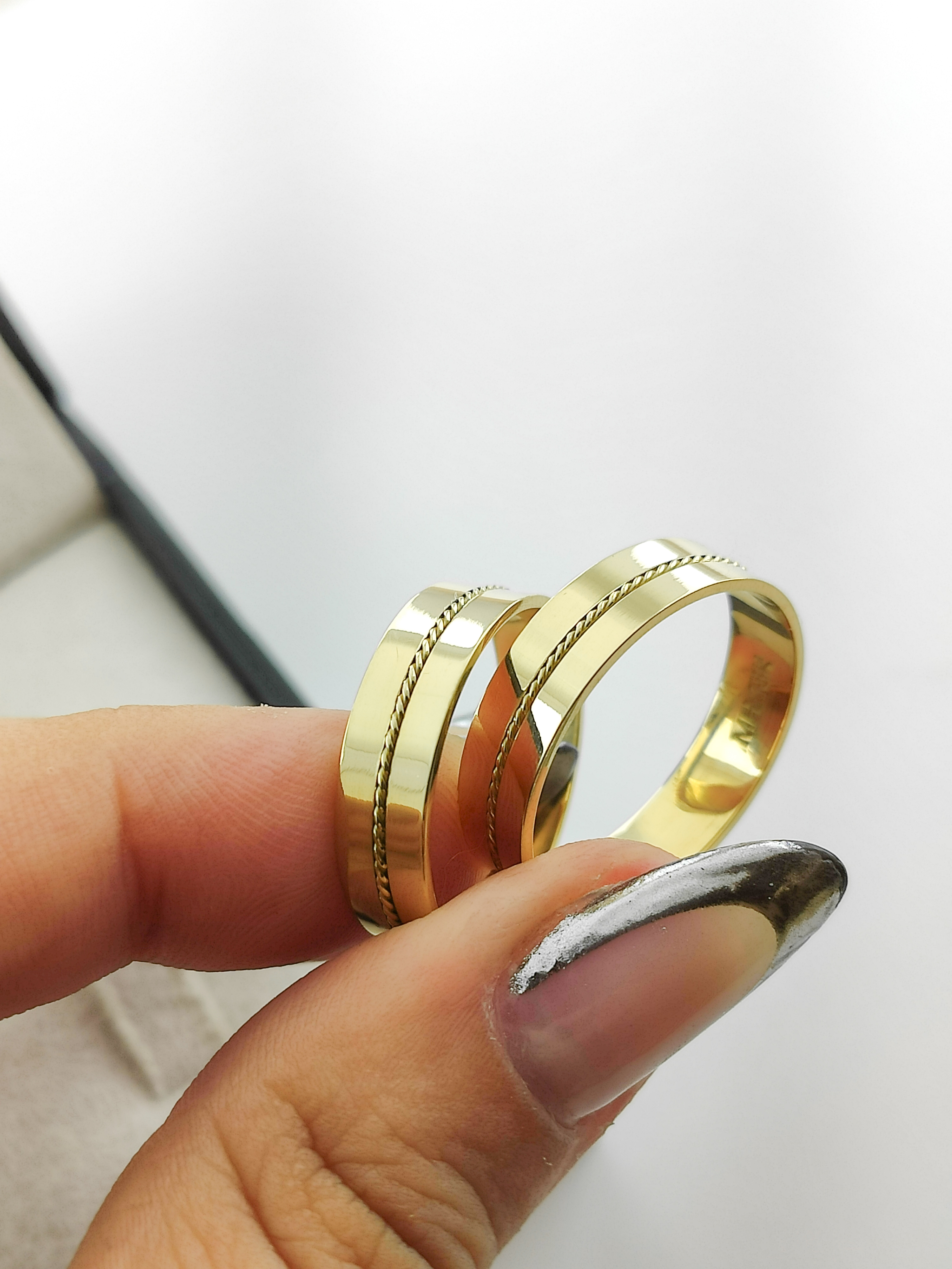 Aliança ouro 18k, 5mm, 8g