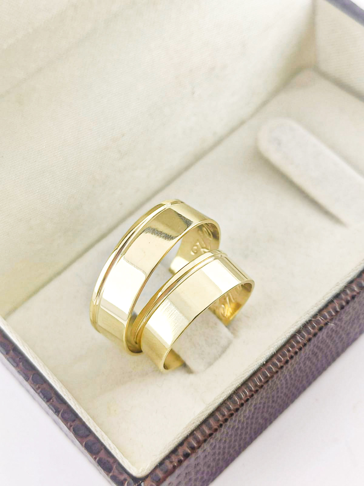 Aliança ouro 18k, 6mm, 8g