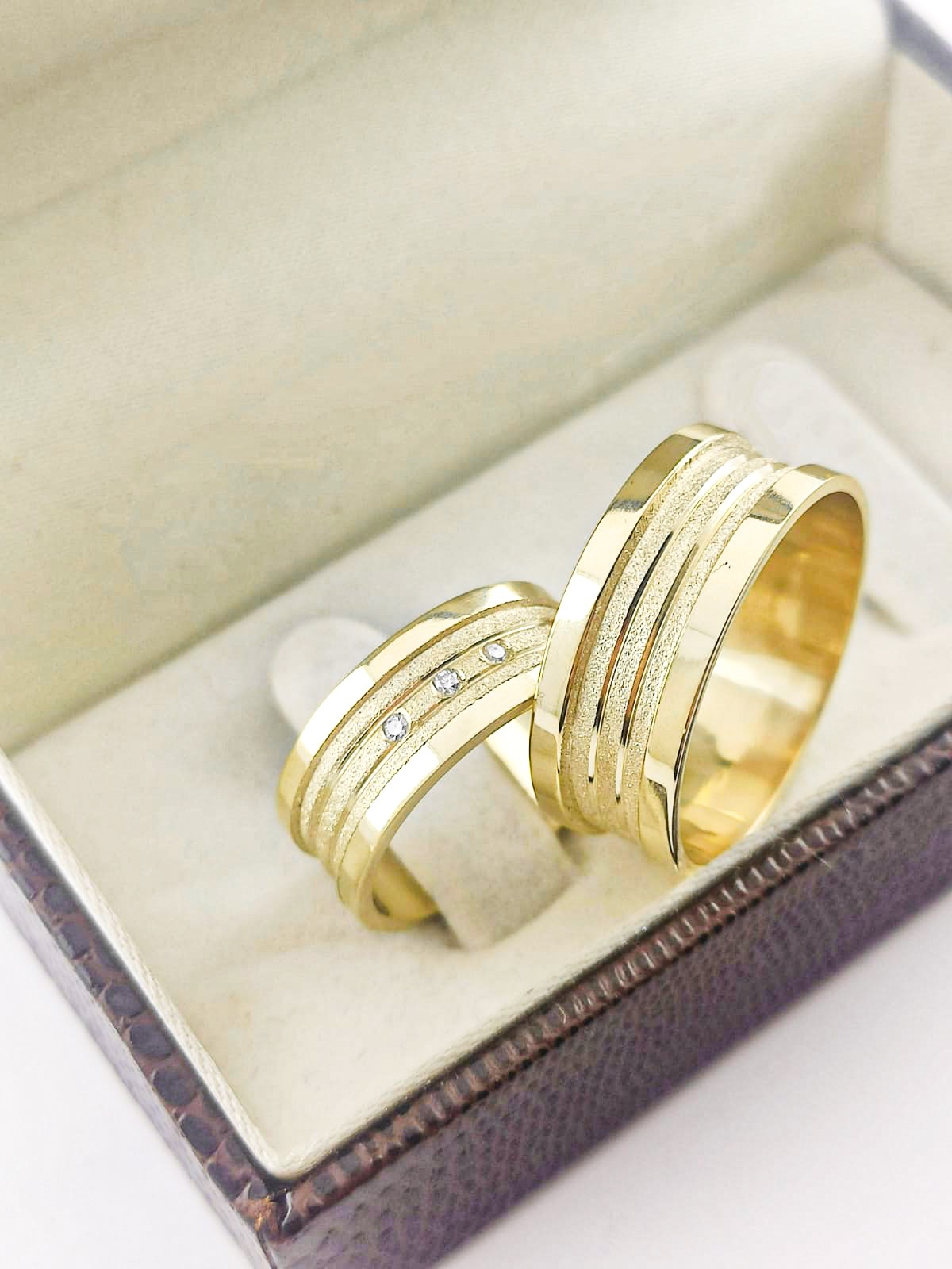 Aliança ouro 18k, 7mm, 12g
