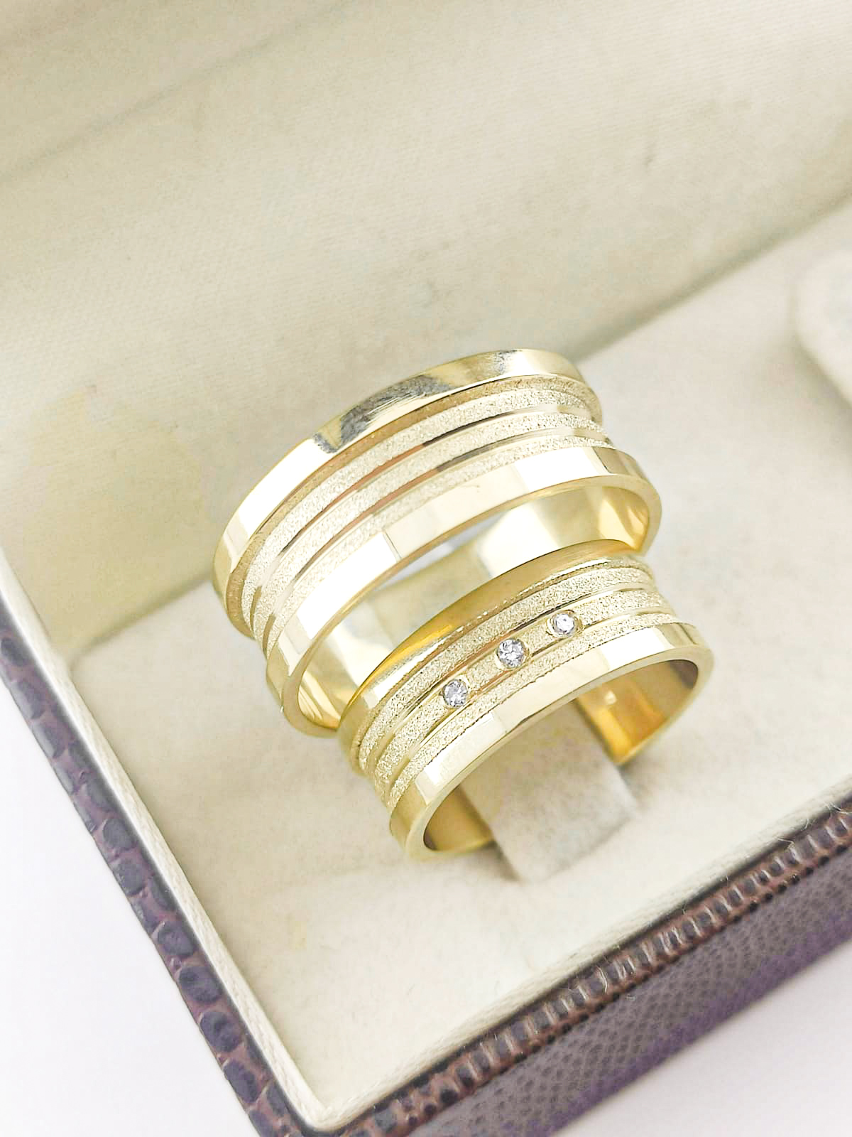 Aliança ouro 18k, 7mm, 12g
