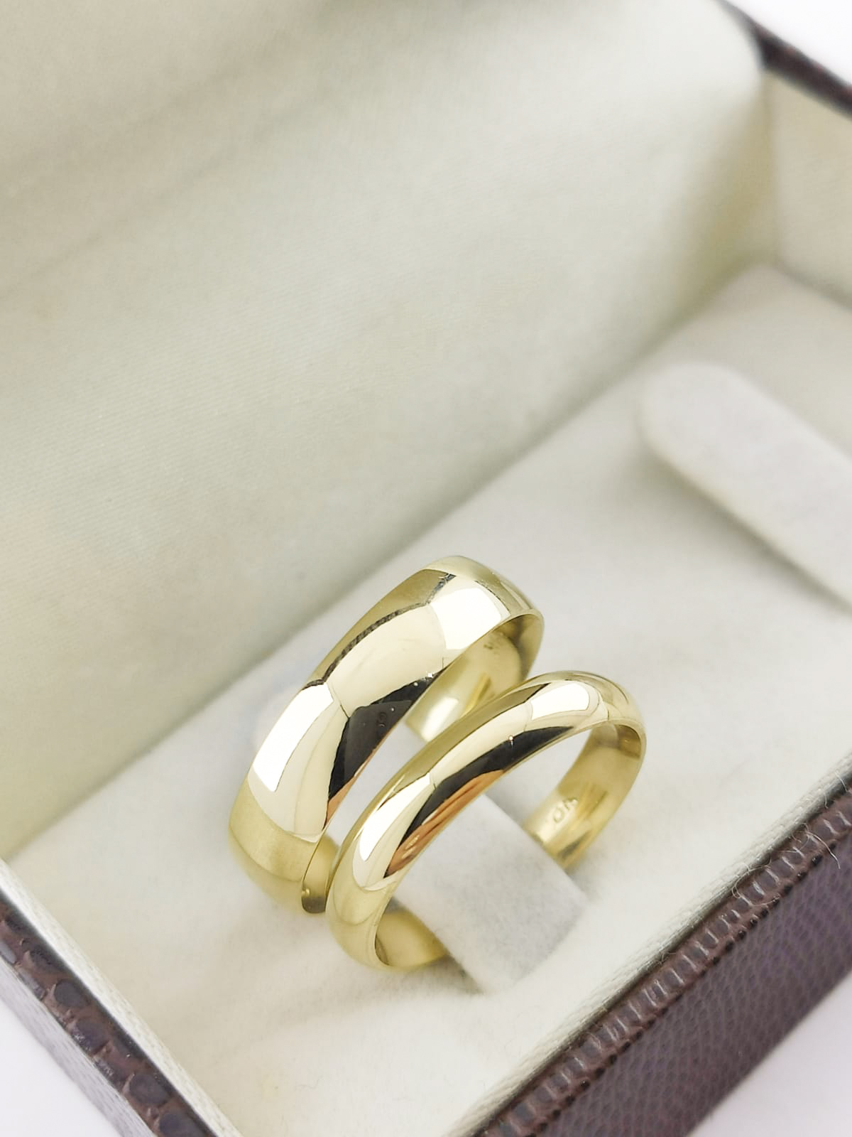 Aliança ouro 18k, 5mm, 10g
